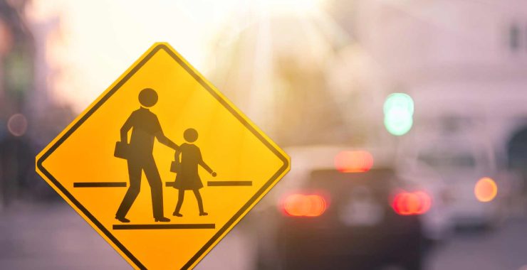 ¿Cuáles son las señales de tráfico en zona escolar?